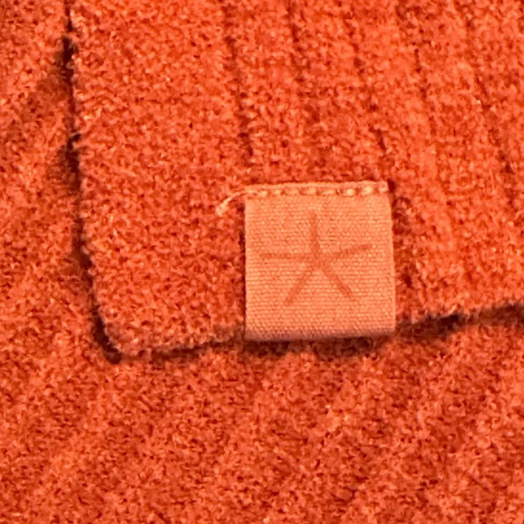 Barefoot Dreams Relaxed Oversized Short Sleeved Ribbed Hoodie - Picture 8 of 10